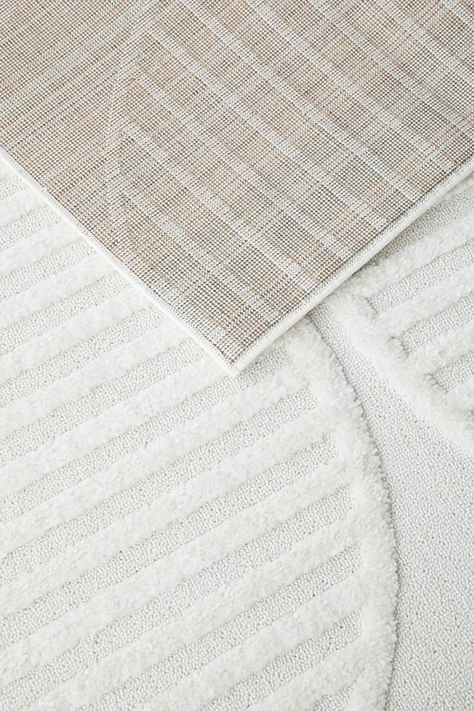 CONTEMPORARY PLAIN & TEXTURED LEO-WHITE RUG RUNNER