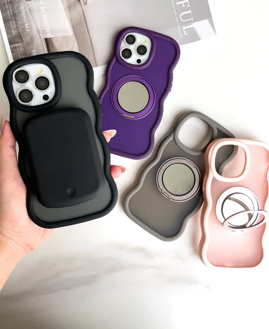 Purple Wavy Mirror MagSafe Phone Case